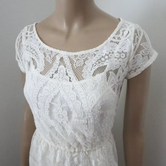 NWT Hollister Womens White Lace Overlay Dress Scoop Neck Size XS Short Sleeve - Picture 4 of 7